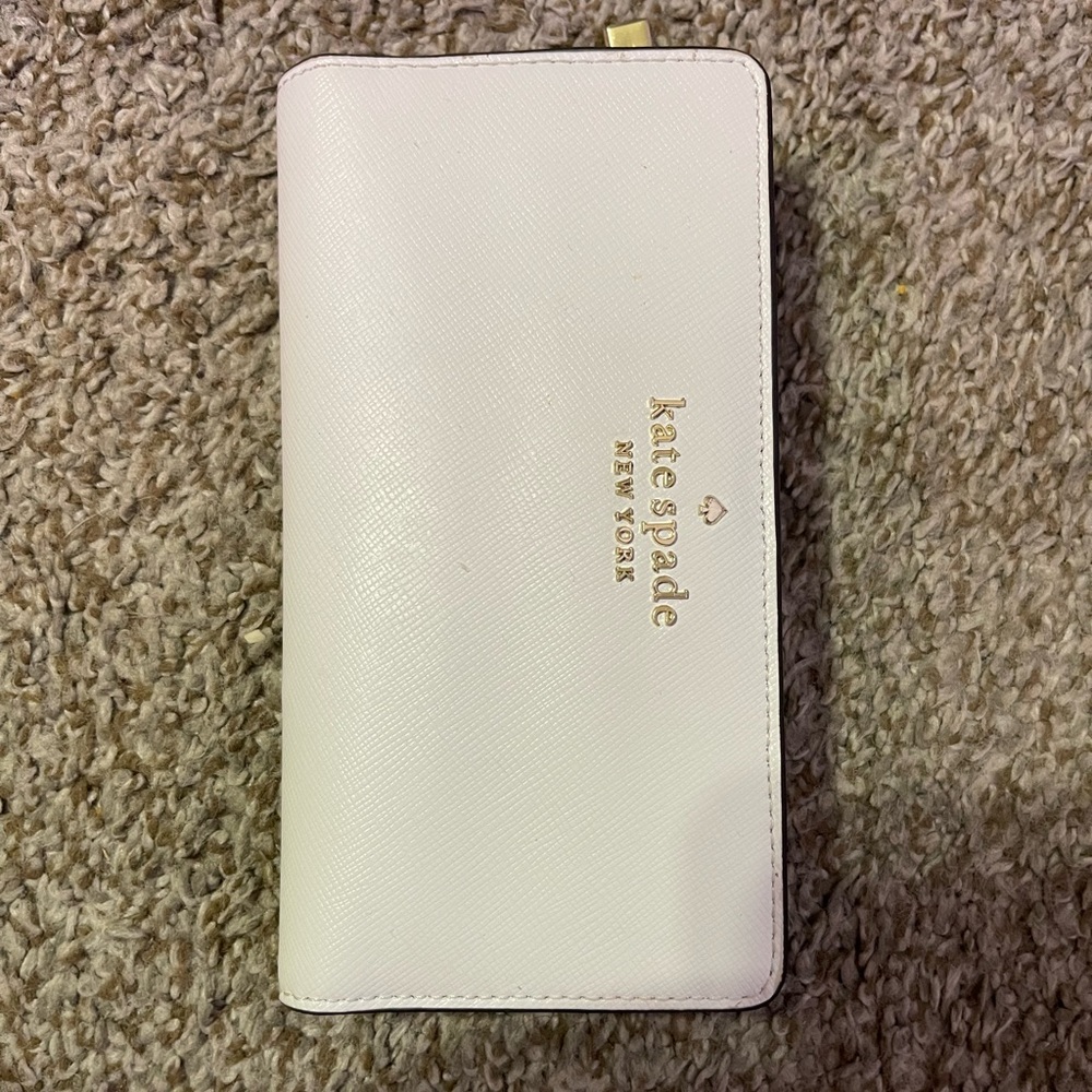 LIKE NEW Kate Spade bi-fold slim wallet
